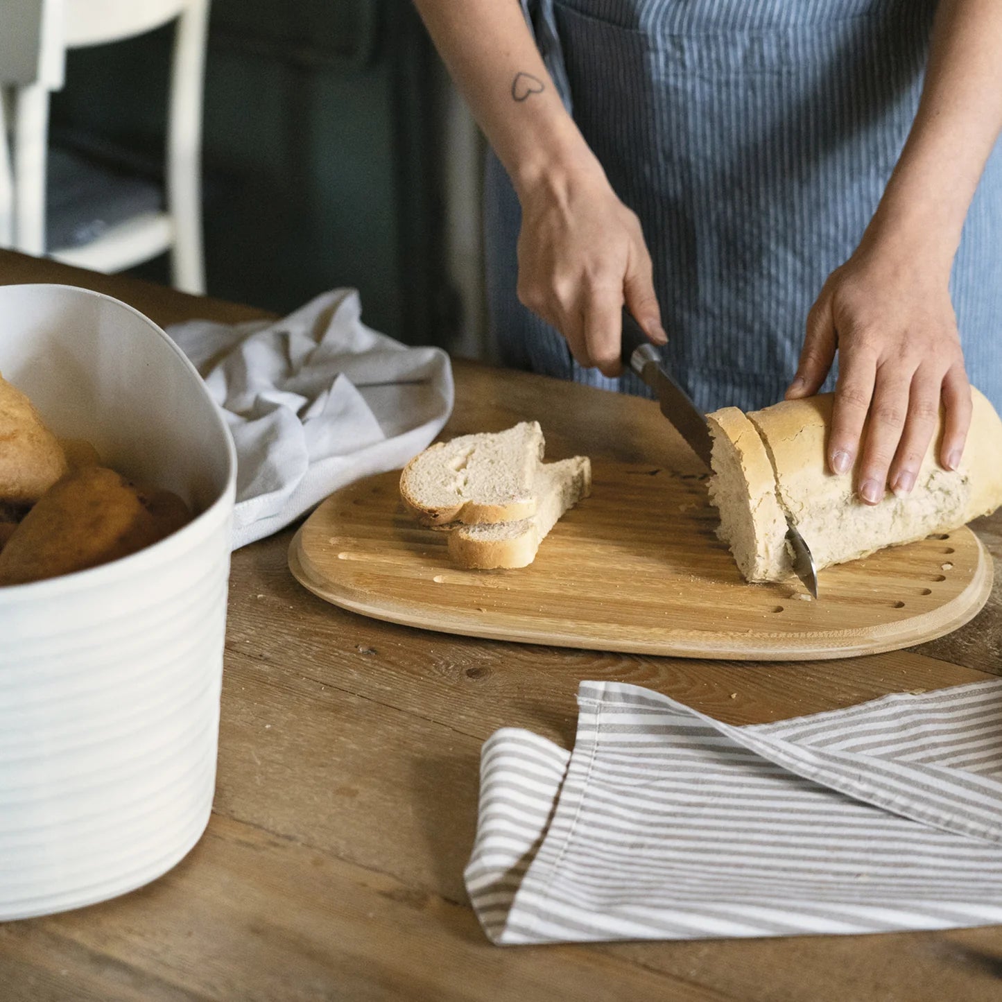 guzzini cassetta pane c/coperchio tagliere in bamboo tierra